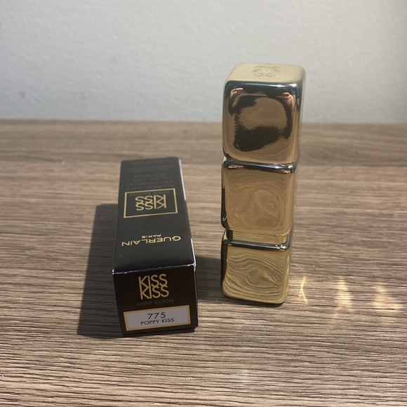 Guerlain Paris KissKiss Lipstick - Picture 3 of 5